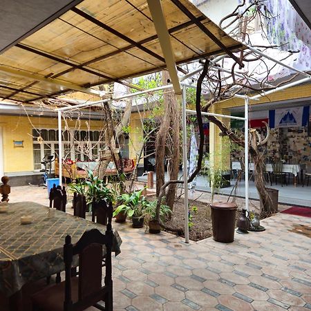 B&B Bahodir Samarkand Bagian luar foto