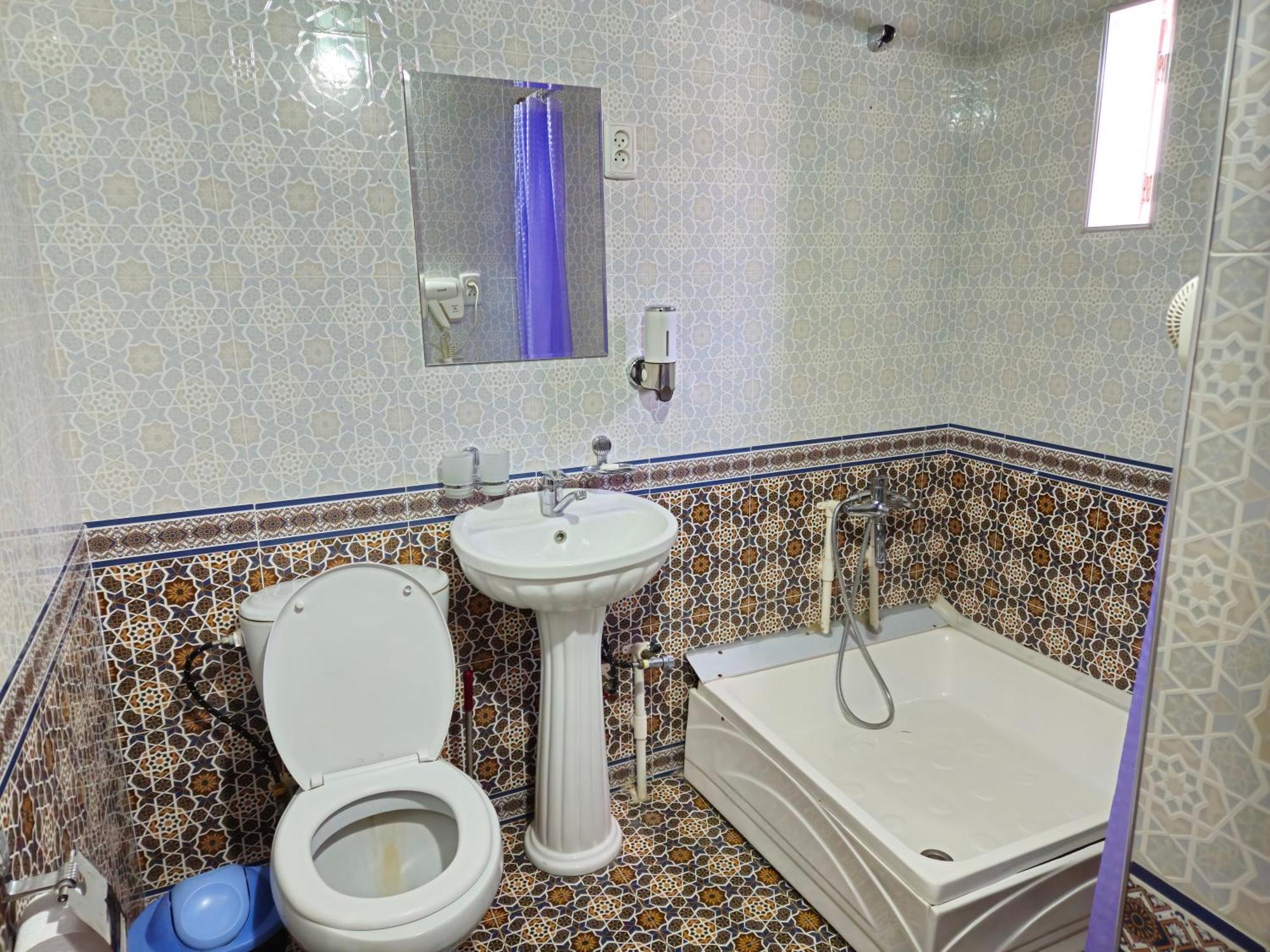 B&B Bahodir Samarkand Bagian luar foto