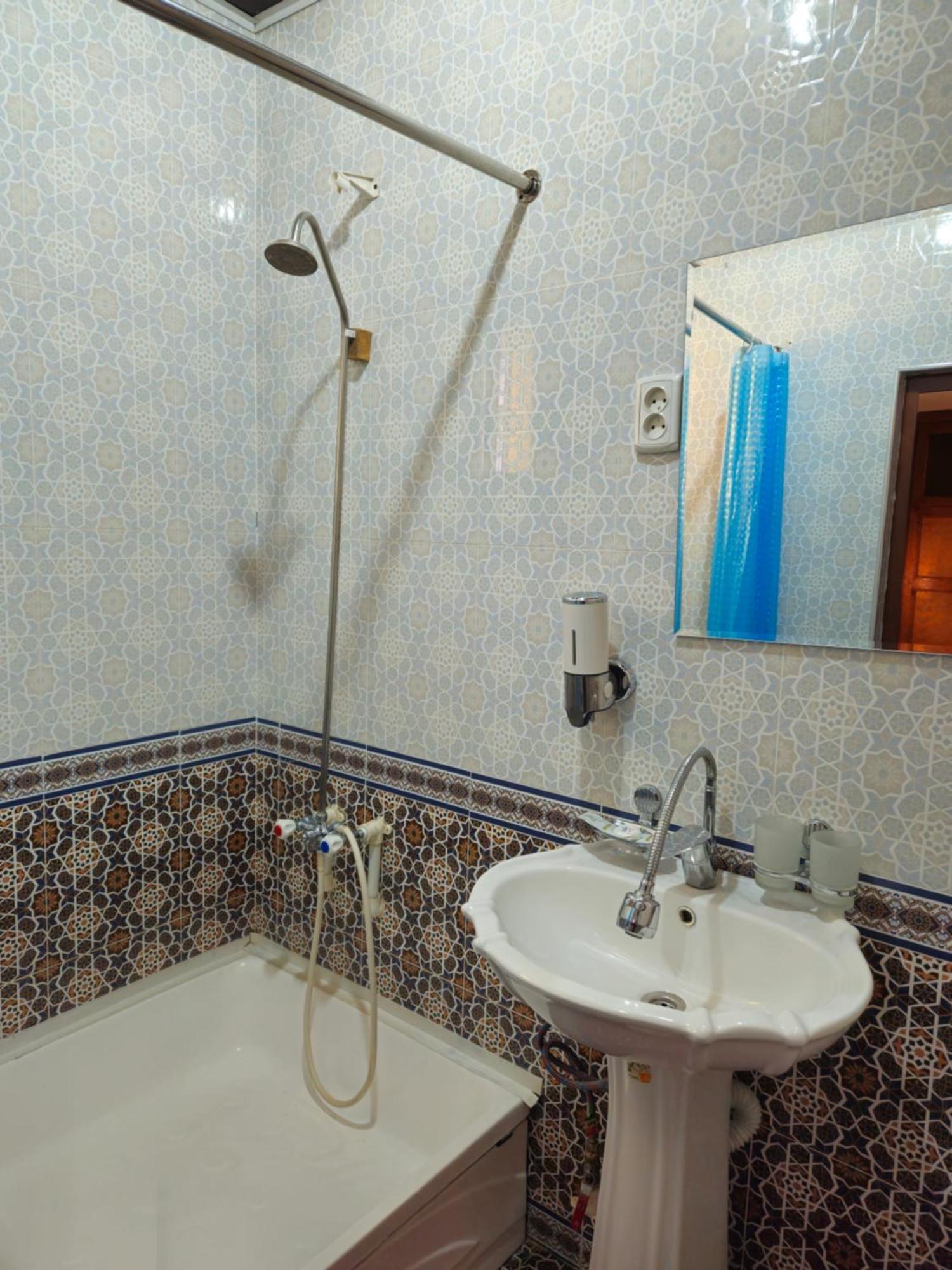 B&B Bahodir Samarkand Bagian luar foto