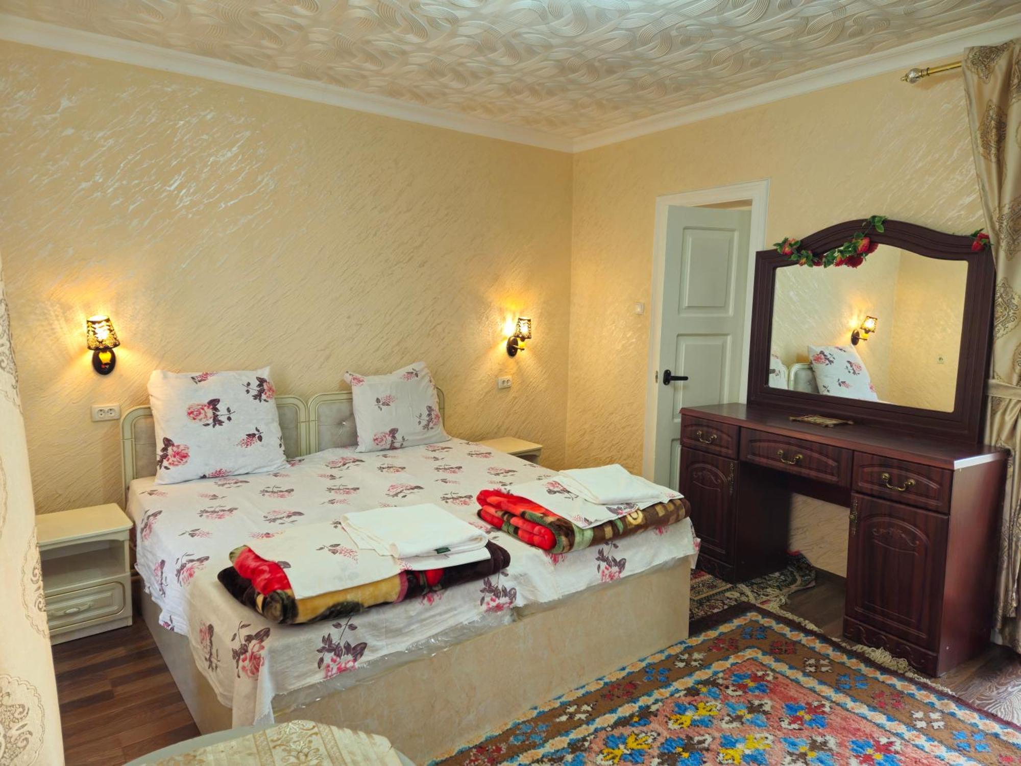 B&B Bahodir Samarkand Bagian luar foto