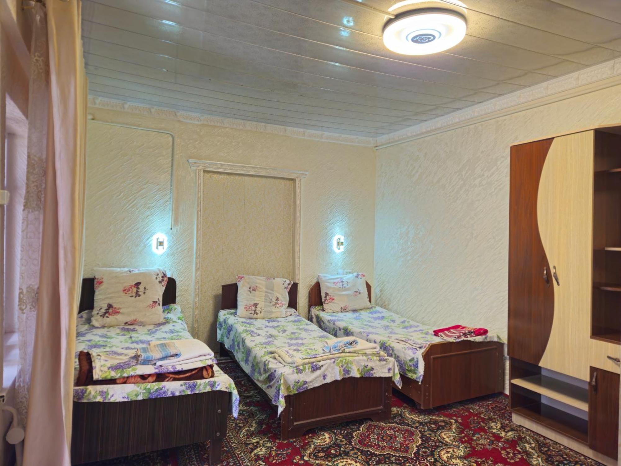 B&B Bahodir Samarkand Bagian luar foto